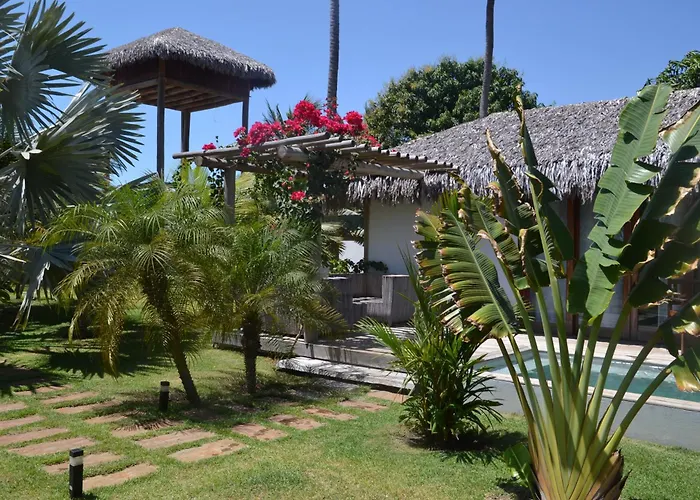 Tiki Pool\'S Bungalows