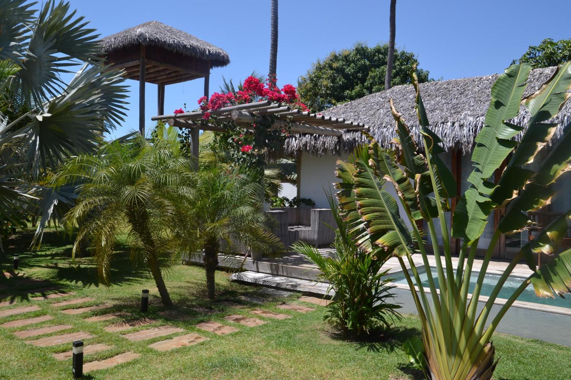 Tiki Pool's
